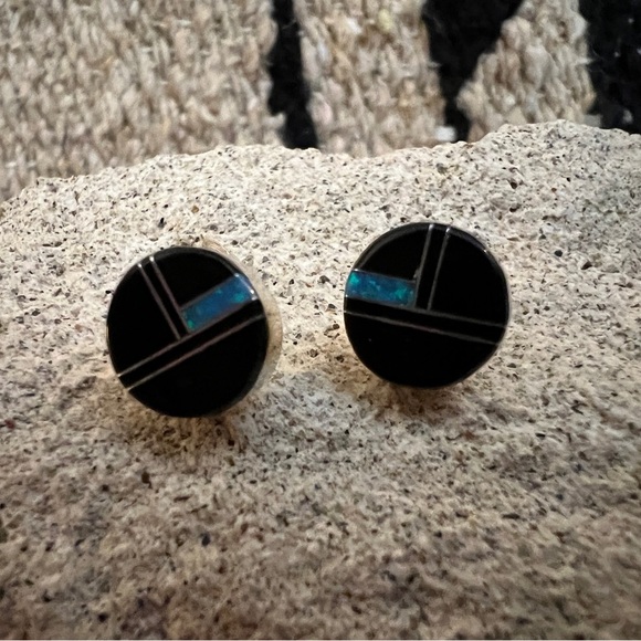 ❤️ SIGNED Native “8M” Zuni Black Onyx & Opal Stud Earrings 925 New Mexico 9.6mm - Picture 11 of 14